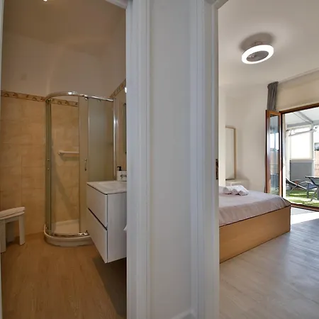 Atticoderossi A 500mt Da Stazione&centrostorico Апартаменты *