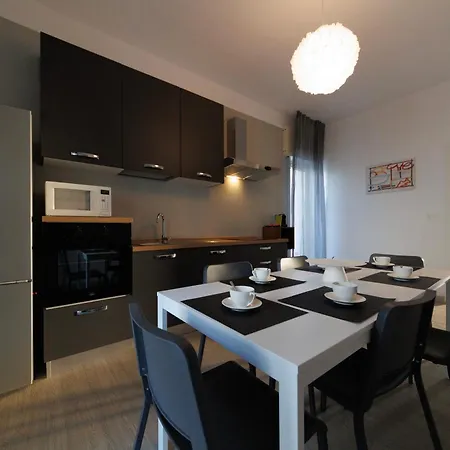 Atticoderossi A 500mt Da Stazione&centrostorico * 바리