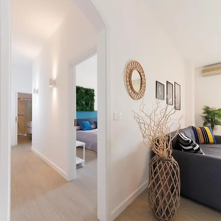 Atticoderossi A 500mt Da Stazione&centrostorico Bari