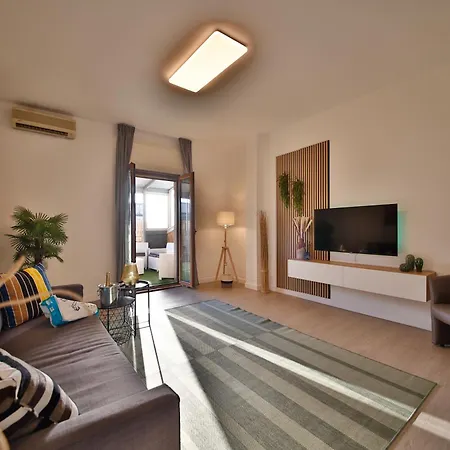 Appartement Atticoderossi A 500mt Da Stazione&centrostorico